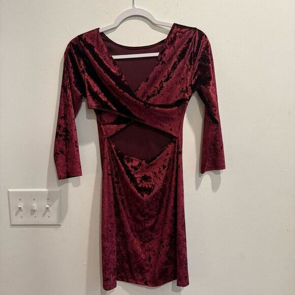 Unedited Women Red Bodycon Dress Size S V Neck Velvet Cutout Stretch Long Sleeve - Picture 2 of 5